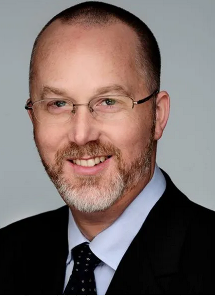 Andrew Davidson headshot