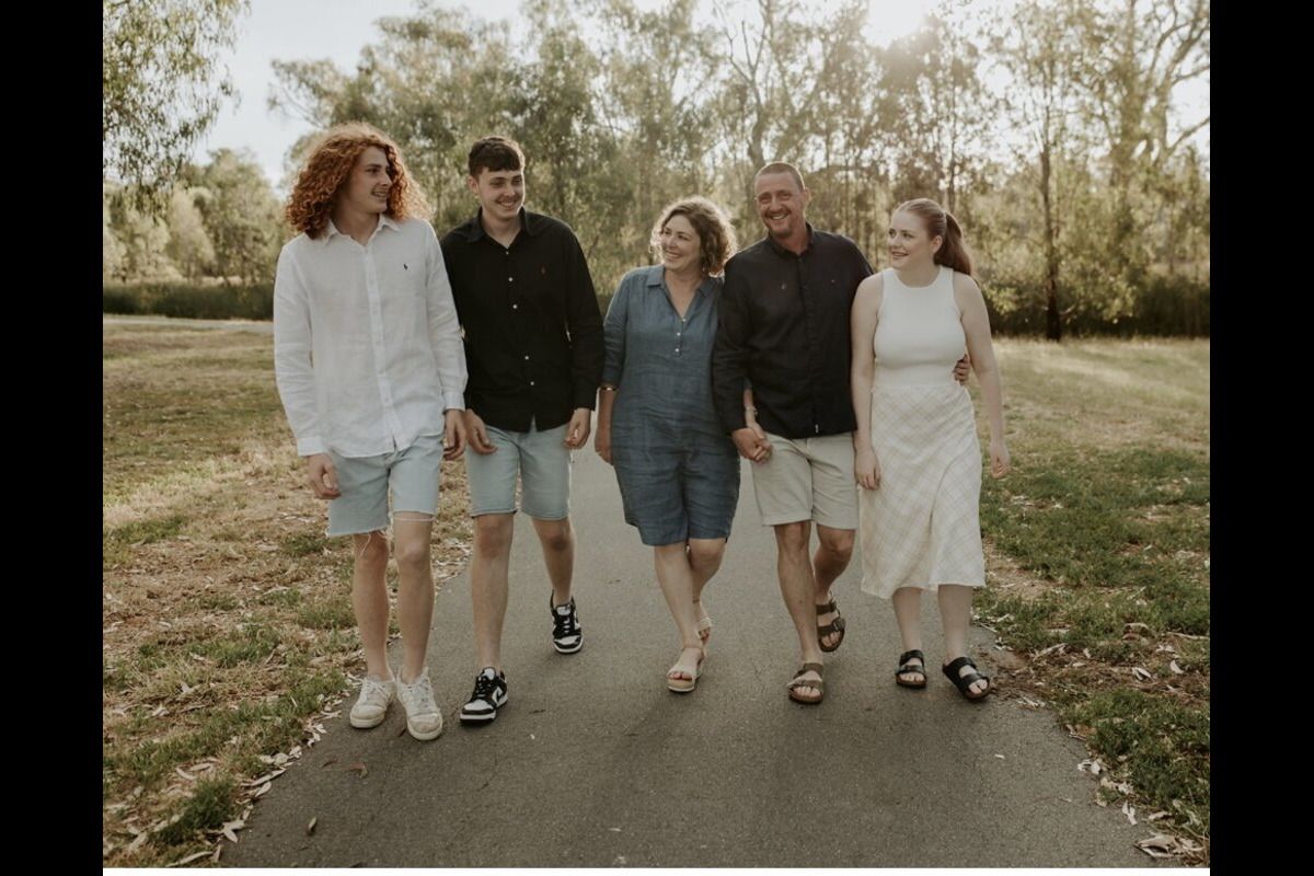 IMG_8279 family -hero image 1200px.jpg